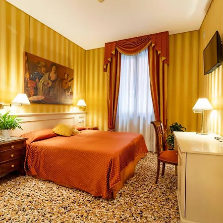 Hotel Bella Venezia-3