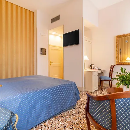 Hotel Bella Venezia-2