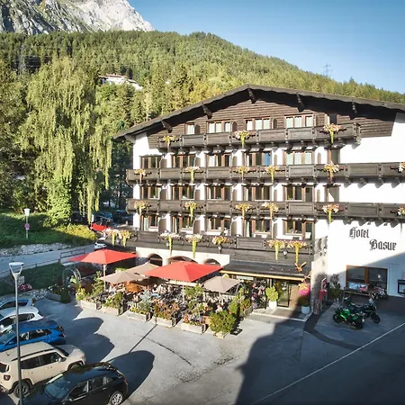 Berghotel Basur-2