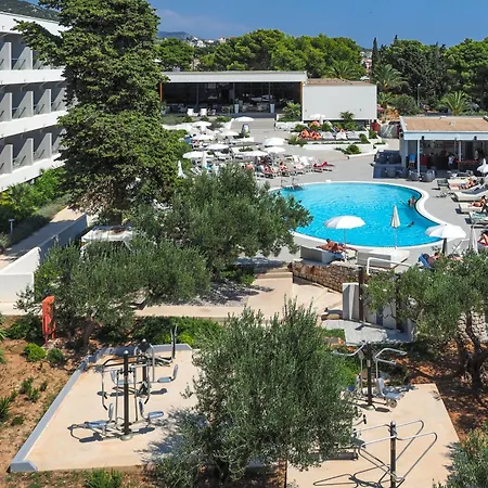 Pharos Hvar Bayhill Hotel-3
