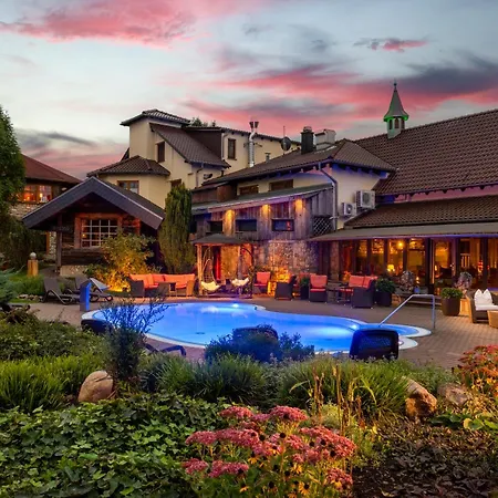 Wellnesshotel Seeschloesschen - Privat- Spa & Naturresort-2