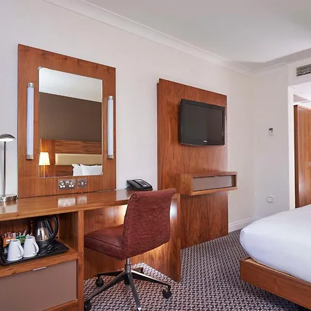 Doubletree By Hilton Bristol North-3