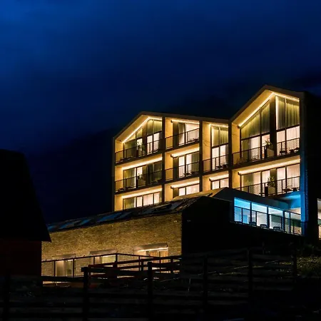 Step Inn - Kazbegi-2