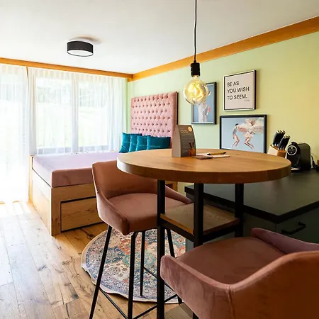 Lechlife Travelhouse-2