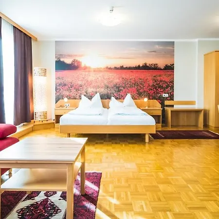 Hotel am Kapuzinerplatz-3