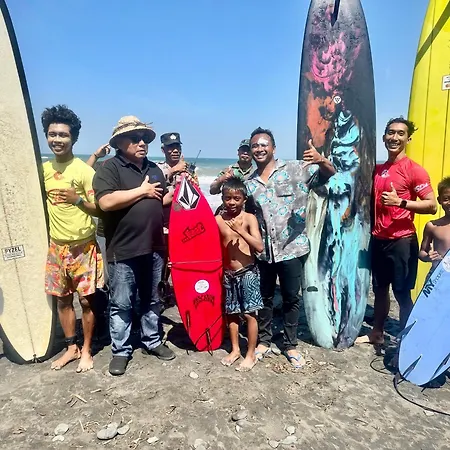 Medewi Secret Surfcamp-3