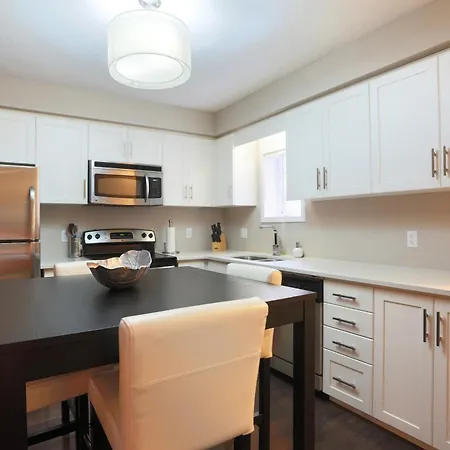 Boardwalk Homes - Executive Guest Rooms & Townhomes-3