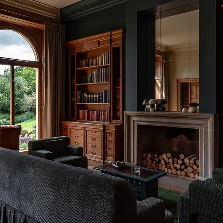 Cowley Manor Experimental-2
