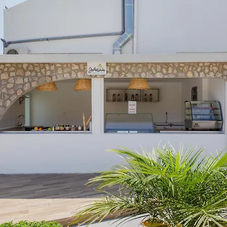 Belmare Hotel (Adults Only)-3