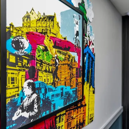Roomzzz Edinburgh-2