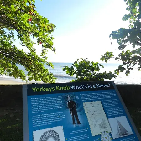 The York Beachfront Holiday Apartments-3