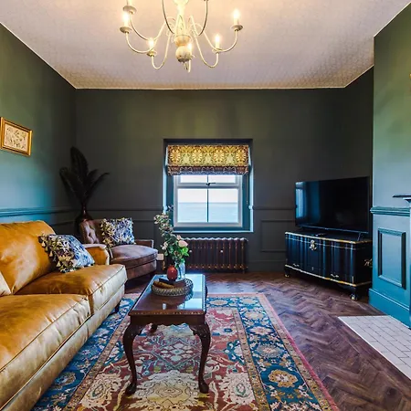 Russell Court By Orenda-Luxe-2