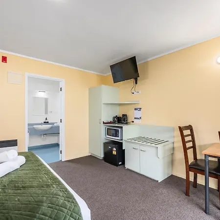 Fenton Court Motel-3