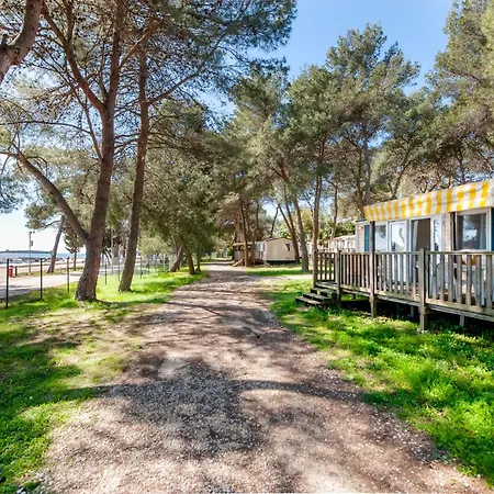 Holiday Centre Bi Village - Glamping And Mobile Homes Lavanda-3