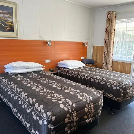 Tudor Motor Lodge-3