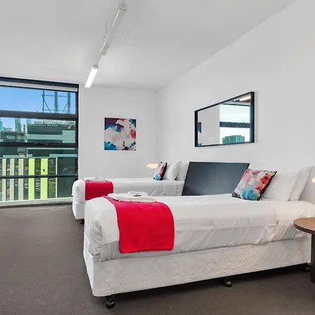 City Harbour Apartments-2