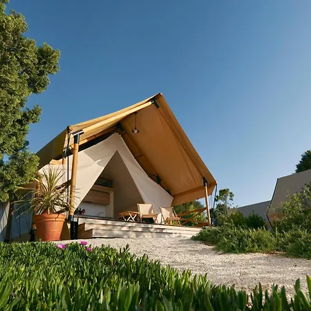 Arena One 99 Glamping-3