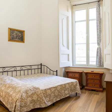 B&B Palazzo Sersale Napoli-3