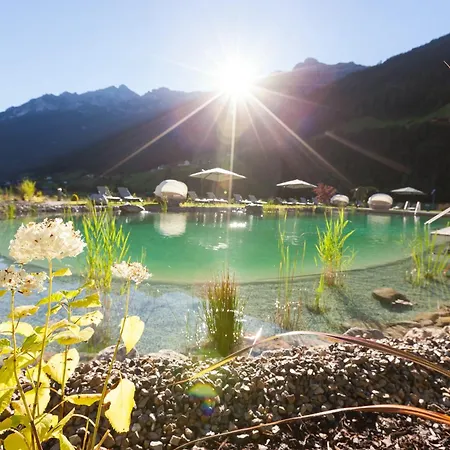Alpeiner - Nature Resort Tirol-3