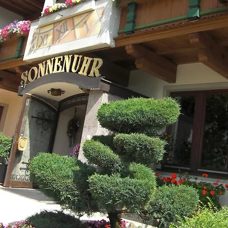 Hotel Sonnenuhr-3