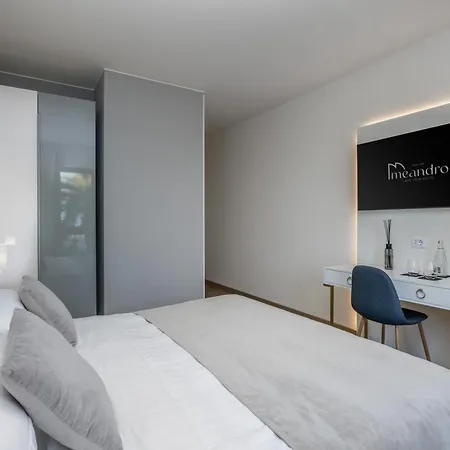 Hotel Meandro - Lake View-3