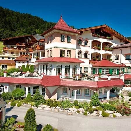 Familien- und Wellnesshotel Hanneshof-2
