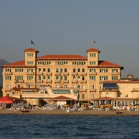 Grand Hotel Royal-2
