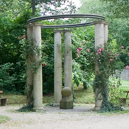 Kurparkhotel Das Kleinod-3