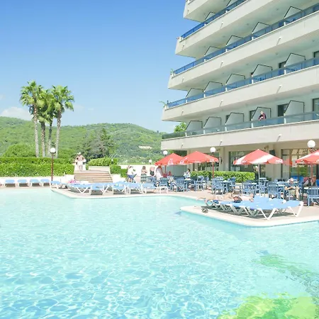 Tropic Park-3