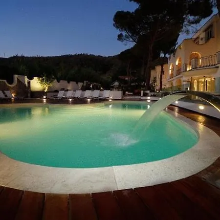 La Pineta Hotel Beach & Spa-2