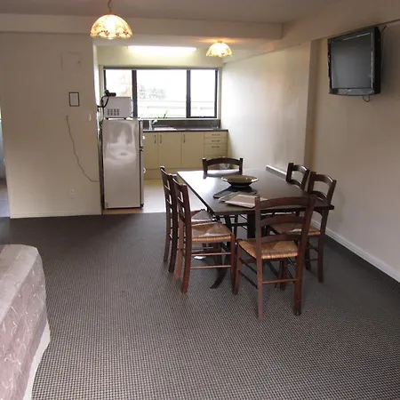 Four Seasons Motel-3
