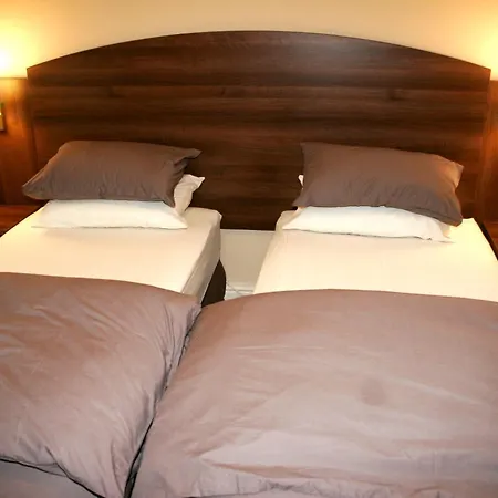 The Railway Tavern Hotel-3