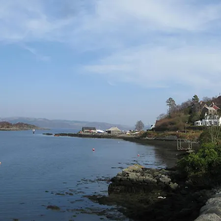 Knap Guest House-3