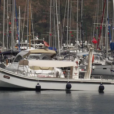 Alesta Yacht Hotel-2