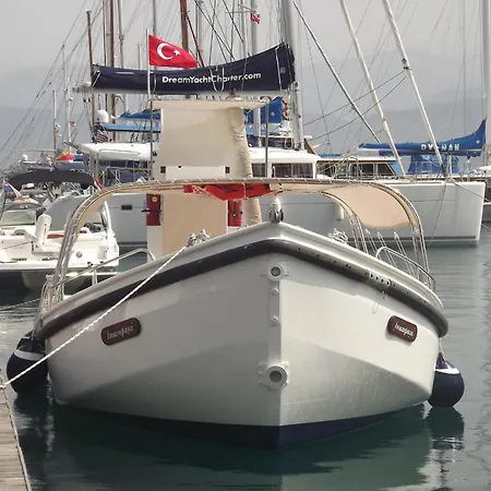 Alesta Yacht Hotel-3