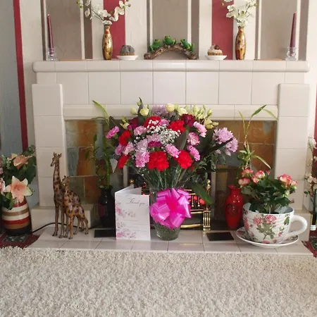 The Lyndsay Guest House-2