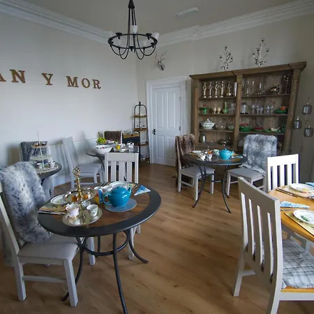 Glan Y Mor Hotel (Adults Only)-3