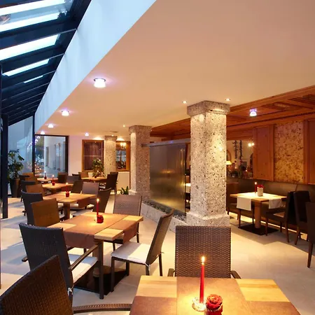 Hotel Schwarzer Adler-3