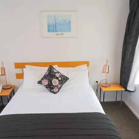 Victoria Court Motor Lodge - Spa & Free Parking-2