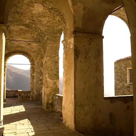 Castello Malaspina di Fosdinovo-2