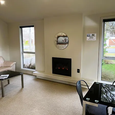 Fiordland Lakeview Motel And Apartments-2
