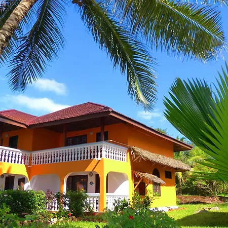 Mnarani Beach Cottages-2