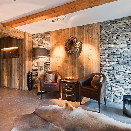 Burgus - Design Suites & Apartments-2