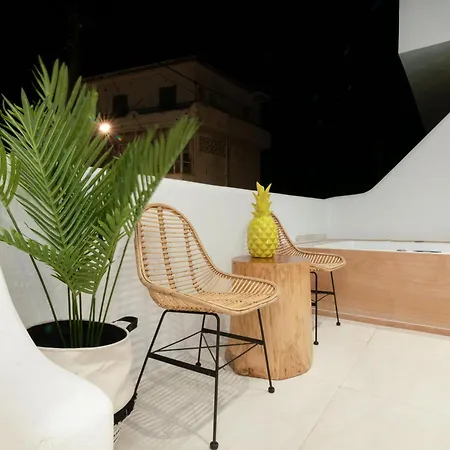 Portara Seaside Luxury Suites-2