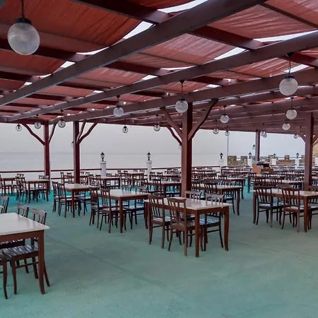 Club Tropical Beach Hotel-3