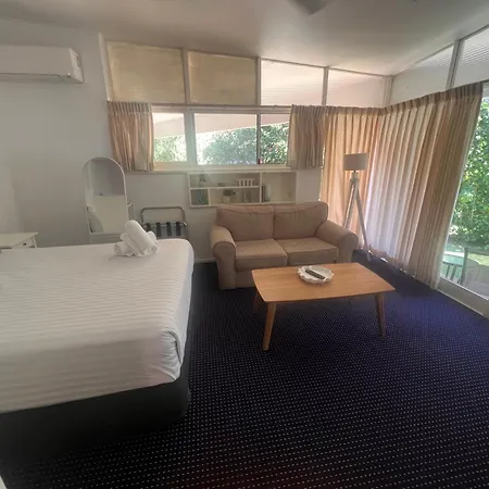 Ocean Breeze Motel-3