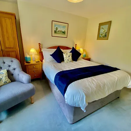 Lynwood House Bed And Breakfast-2