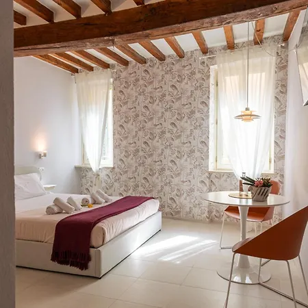 Glam Parma-2