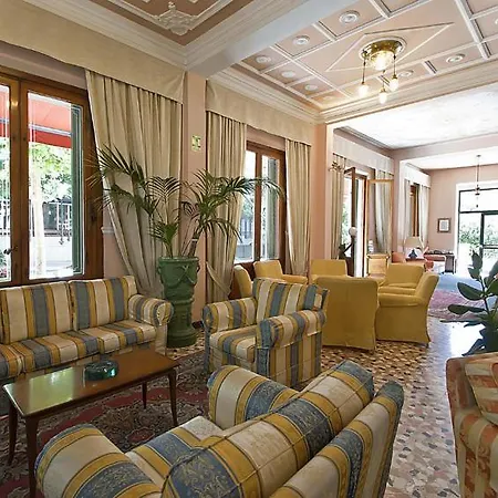 Hotel Maestoso-2