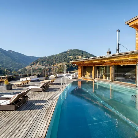 Holzhotel Forsthofalm-3